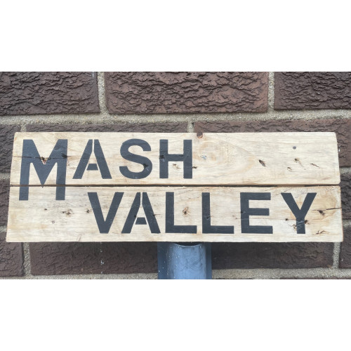 MILITARY PROP HIRE - WW1 WOODEN SIGN MASH VALLEY