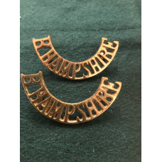 Royal Hampshire shoulder titles WW1 