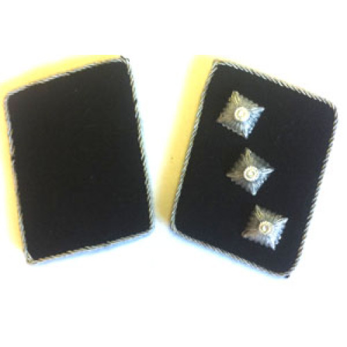 SD collar tabs Untersturmbanfuhrer